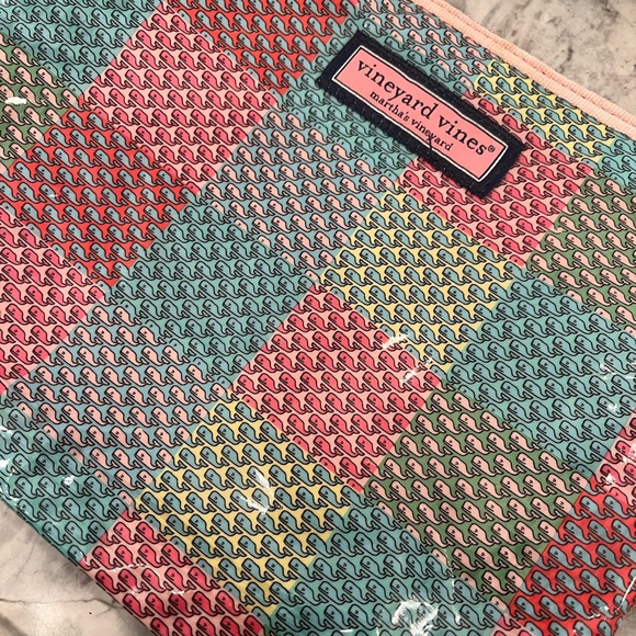 Vineyard Vines Cosmetic Pouch - Picture 4 of 8